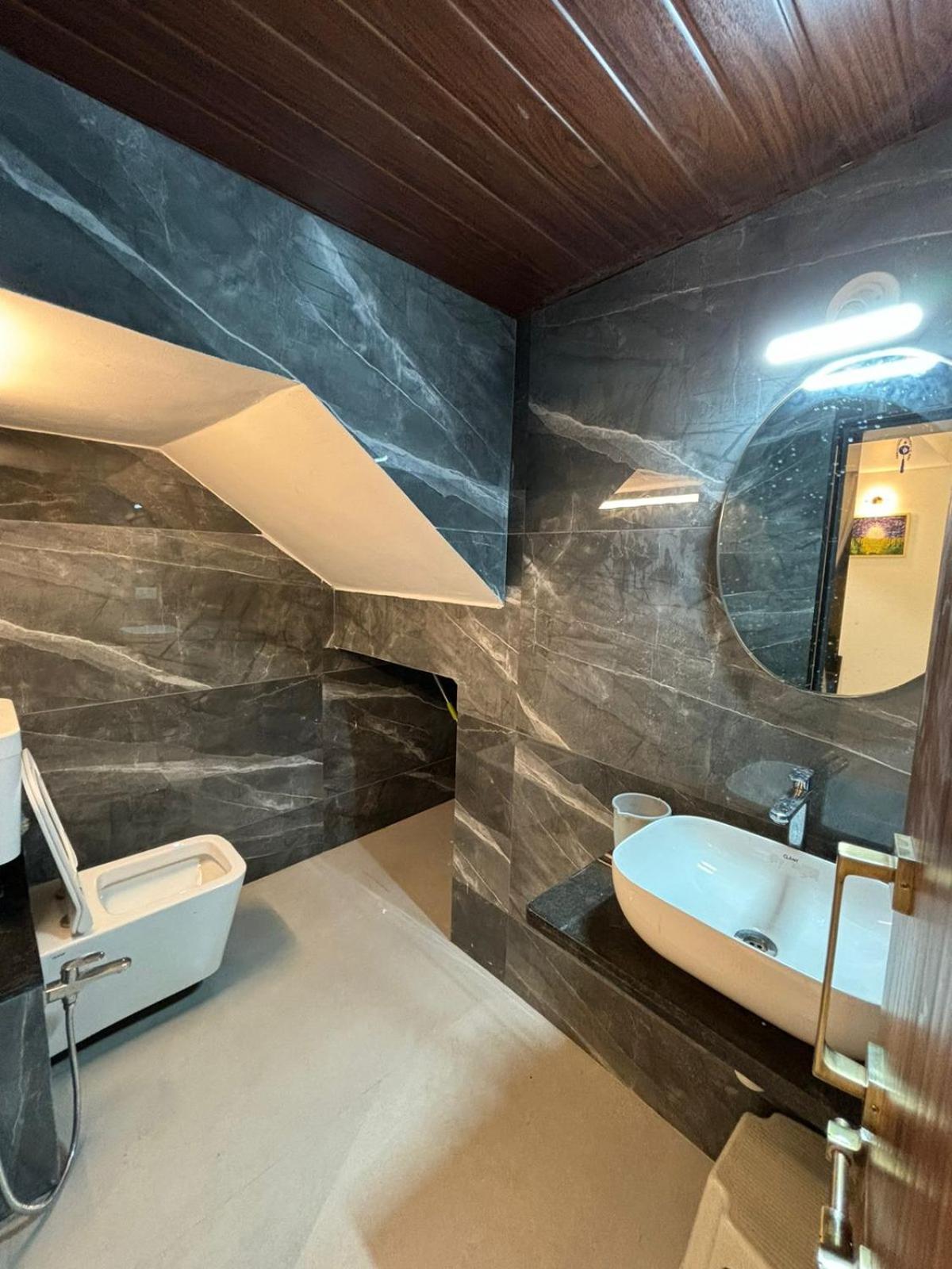 Ll Golden Leaf Ll 3Bhk Ll Ac Ll Villa Lonavala Bagian luar foto